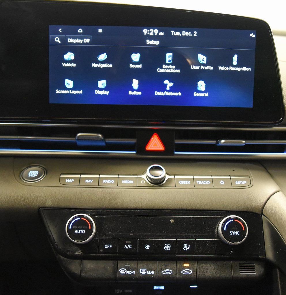 Used 2024 Hyundai Elantra SEL image 7