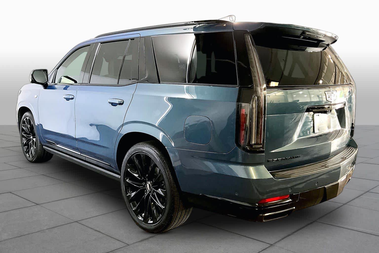 Used 2026 Cadillac Escalade Platinum Sport w/ LPO, ONYX Package AWD/4WD image 12