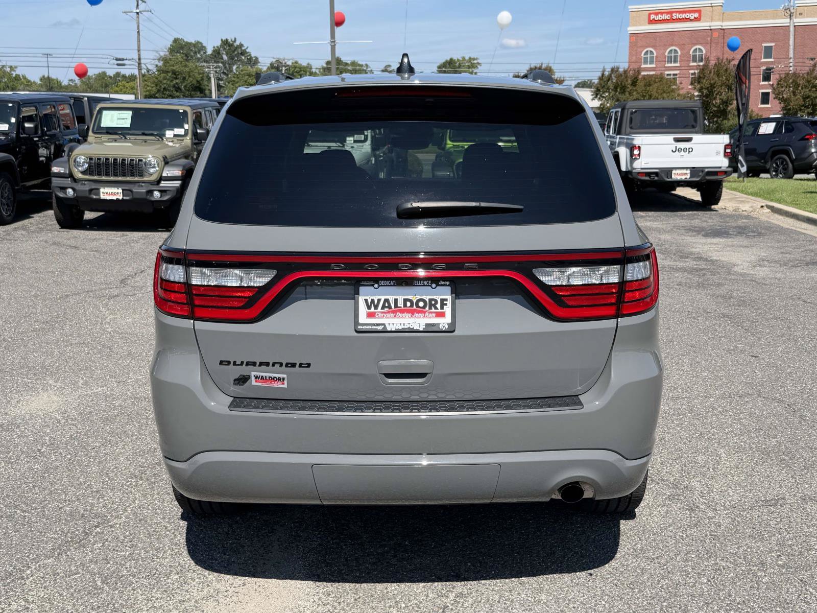 Used 2024 Dodge Durango SXT w/ SXT Blacktop Group AWD/4WD image 4