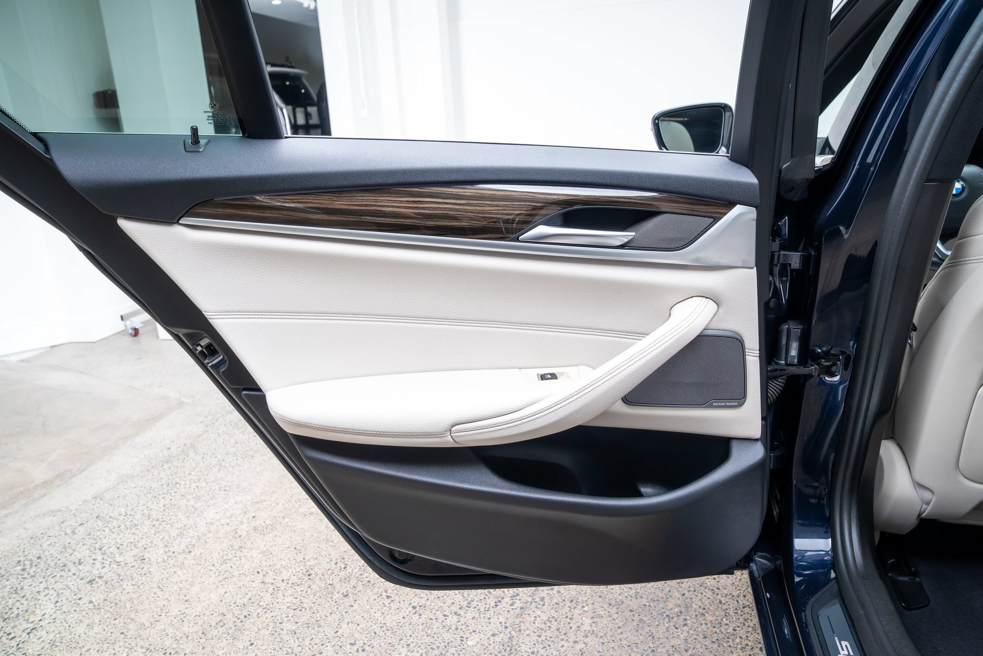 Used 2019 BMW 530i RWD image 21