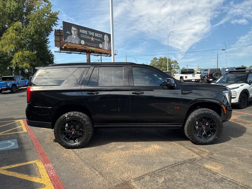 Used 2025 GMC Yukon AT4 w/ AT4 Premium Package image 6