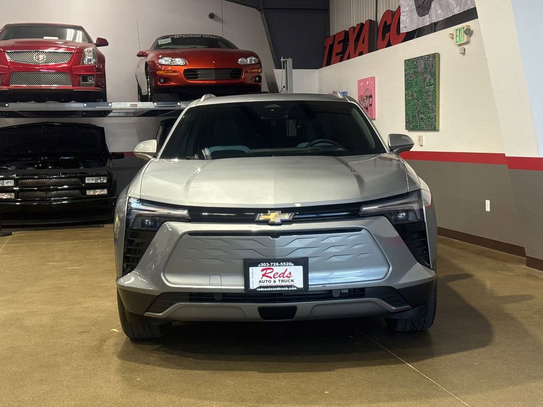 Used 2024 Chevrolet Blazer EV LT AWD/4WD image 11