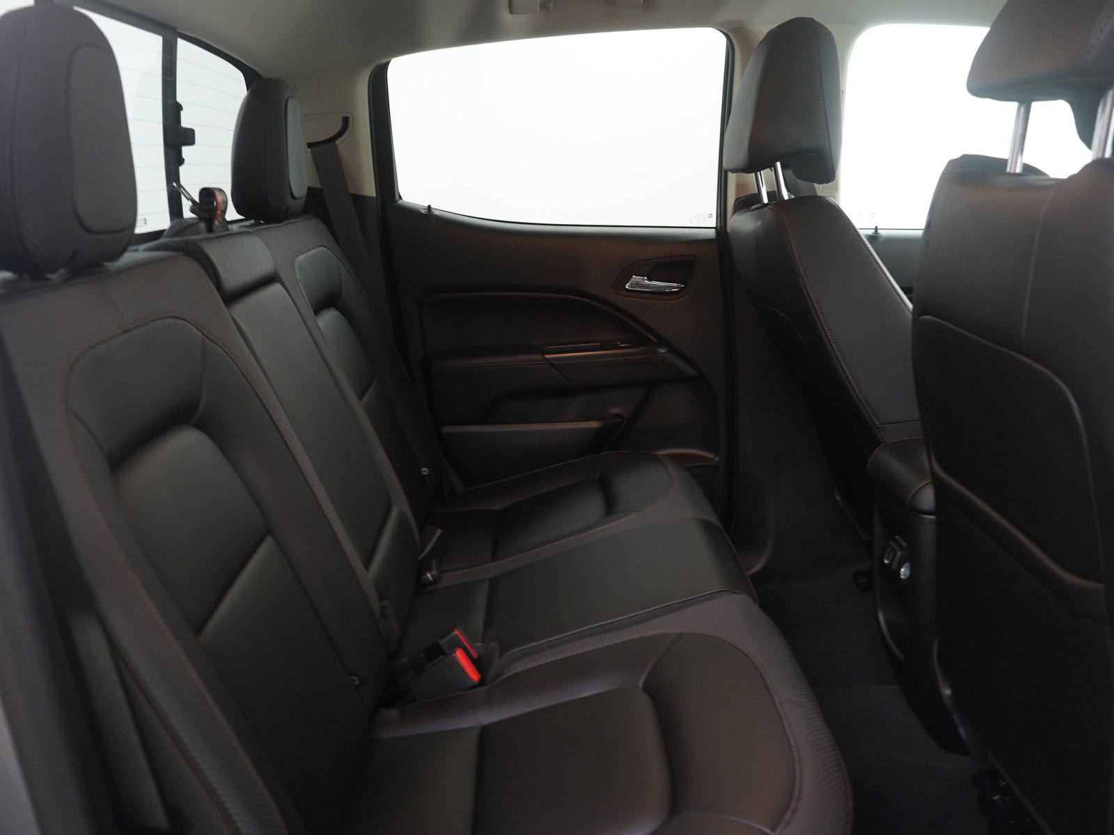 Used 2022 GMC Canyon AT4 w/ Trailering Package image 12