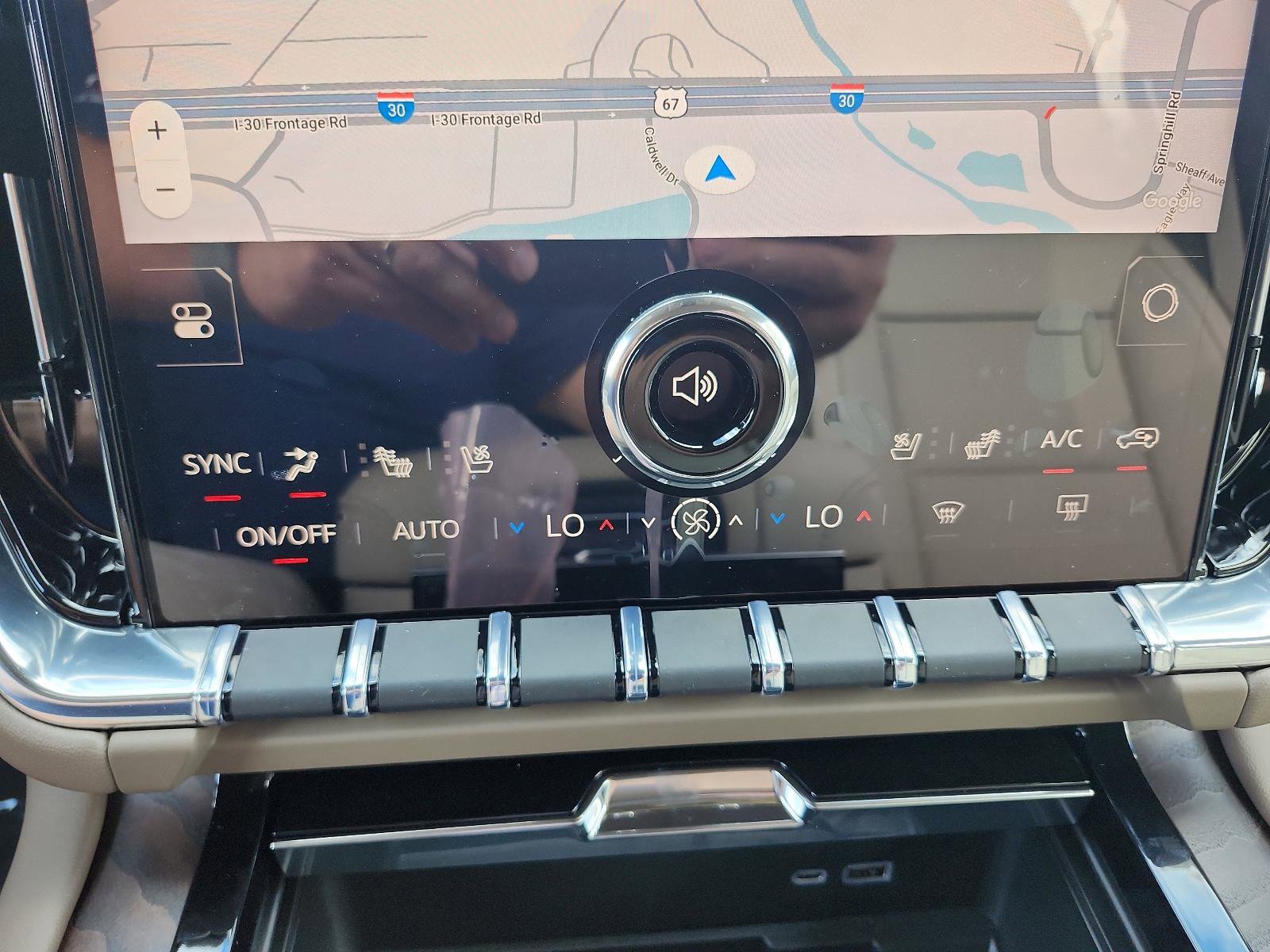 New 2026 GMC Yukon XL Denali w/ Denali Reserve Package image 17