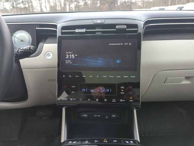 Used 2024 Hyundai Tucson Limited image 25