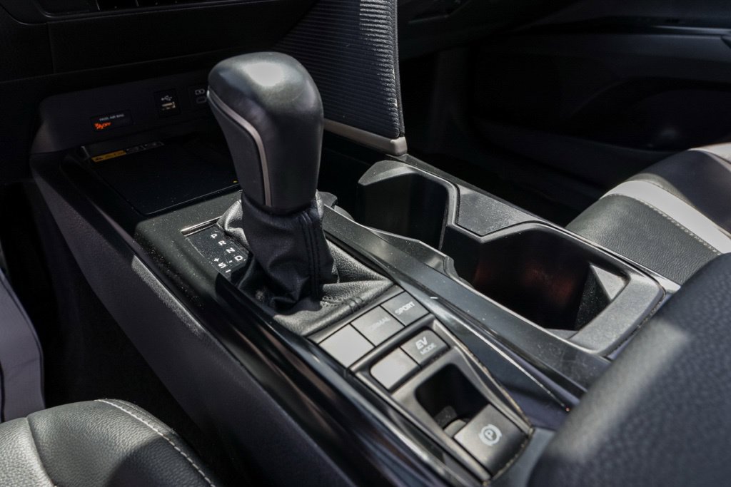 Used 2025 Toyota Camry SE FWD image 33