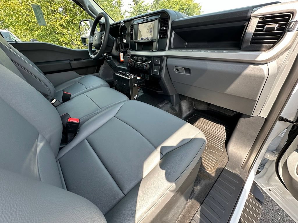 New 2026 Ford F550 4x4 Regular Cab Super Duty image 21