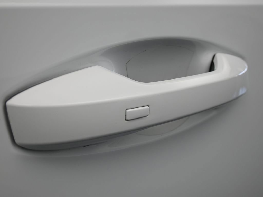 Used 2025 Nissan Kicks SV image 37