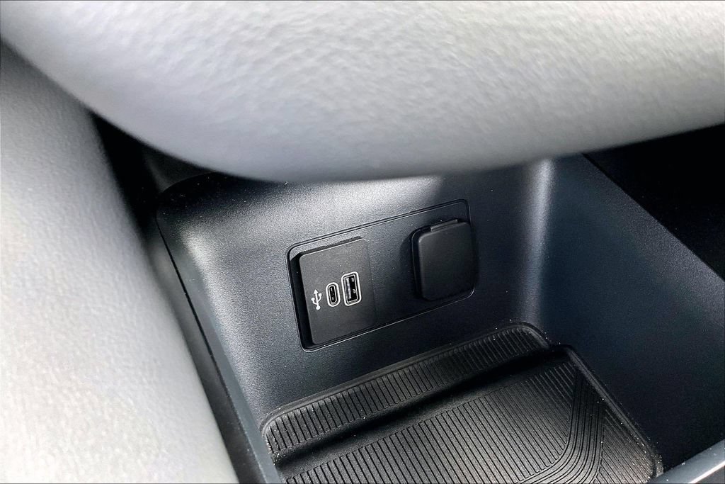 Used 2026 Ford Explorer Active RWD image 26