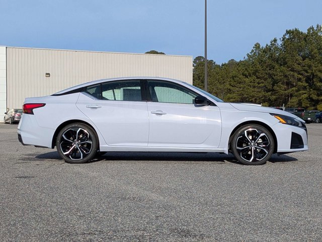 New 2025 Nissan Altima 2.5 SR image 3