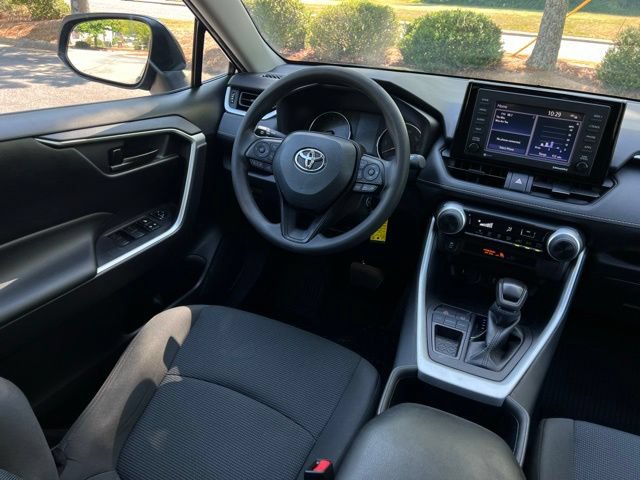 Used 2022 Toyota RAV4 LE FWD image 27
