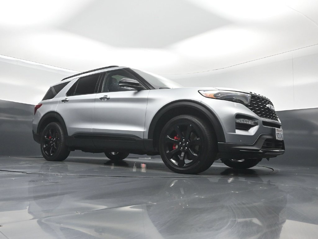 Used 2023 Ford Explorer ST w/ Equipment Group 401A AWD/4WD image 3