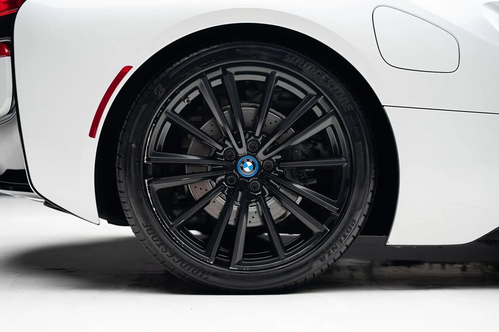 Used 2019 BMW i8 Roadster AWD/4WD image 39