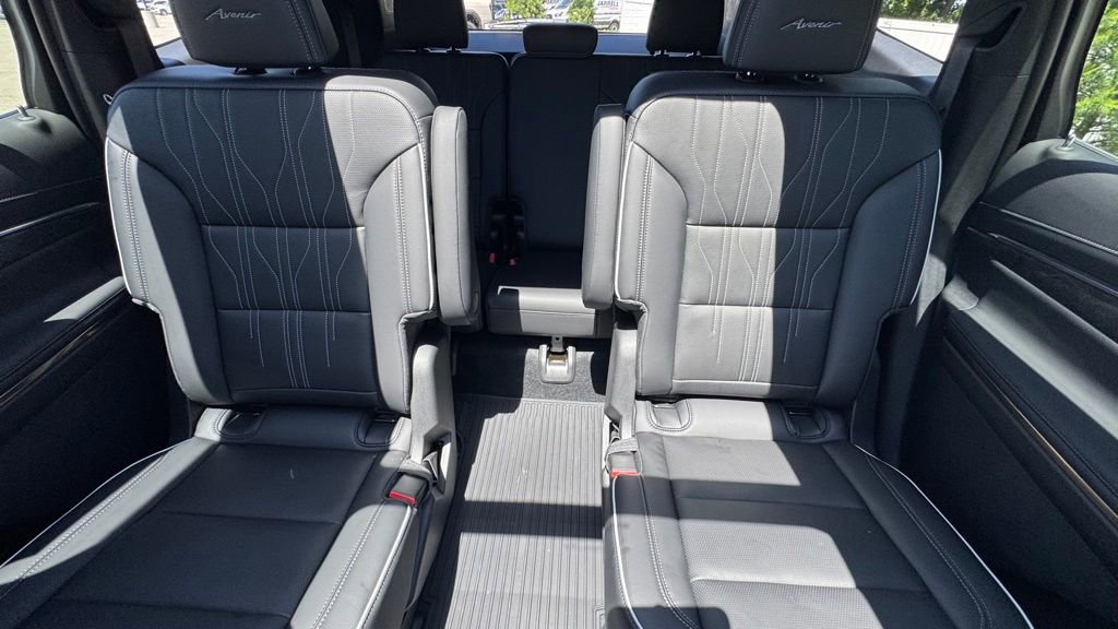 Used 2026 Buick Enclave Avenir w/ Super Cruise Package FWD image 23