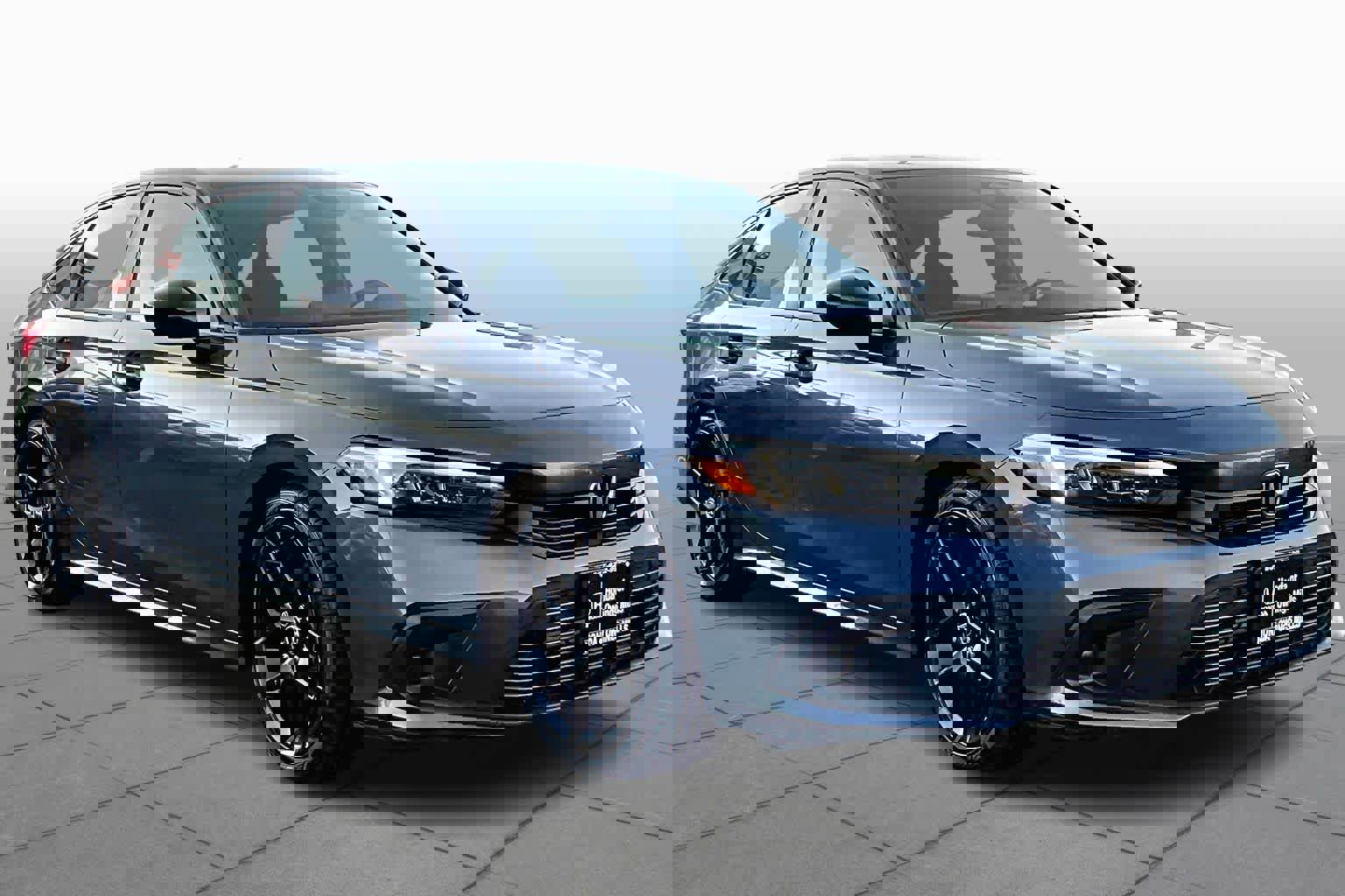 Used 2022 Honda Civic Sport image 2