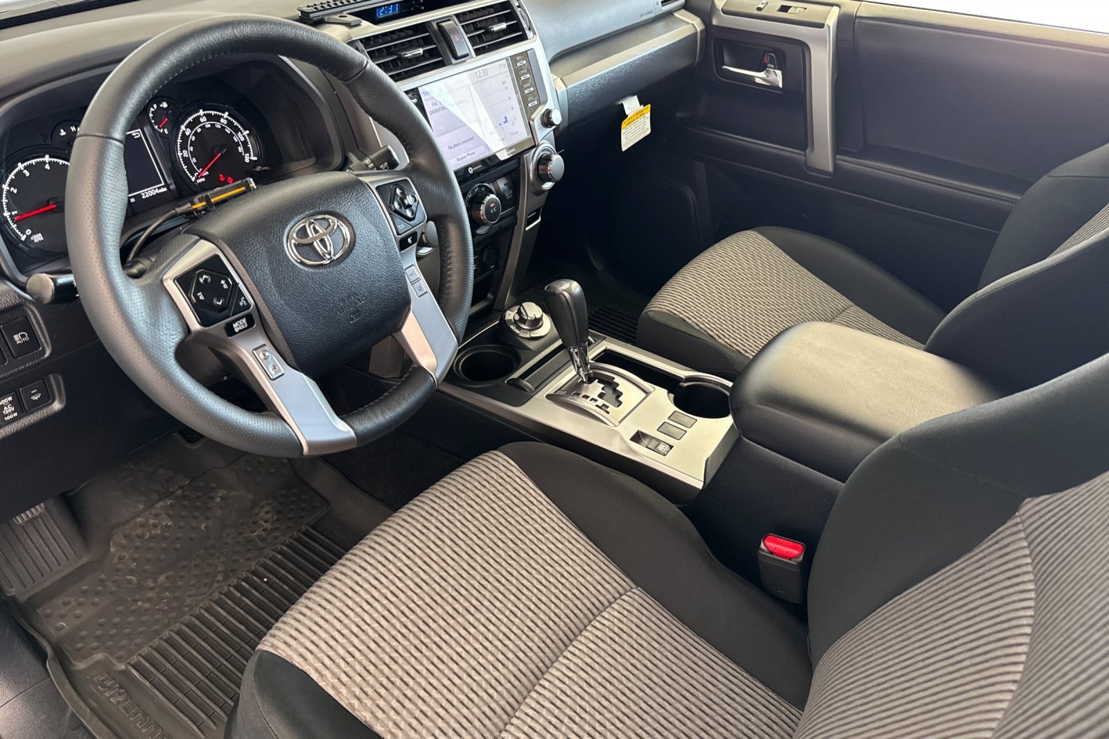 Certified 2024 Toyota 4Runner SR5 AWD/4WD image 9