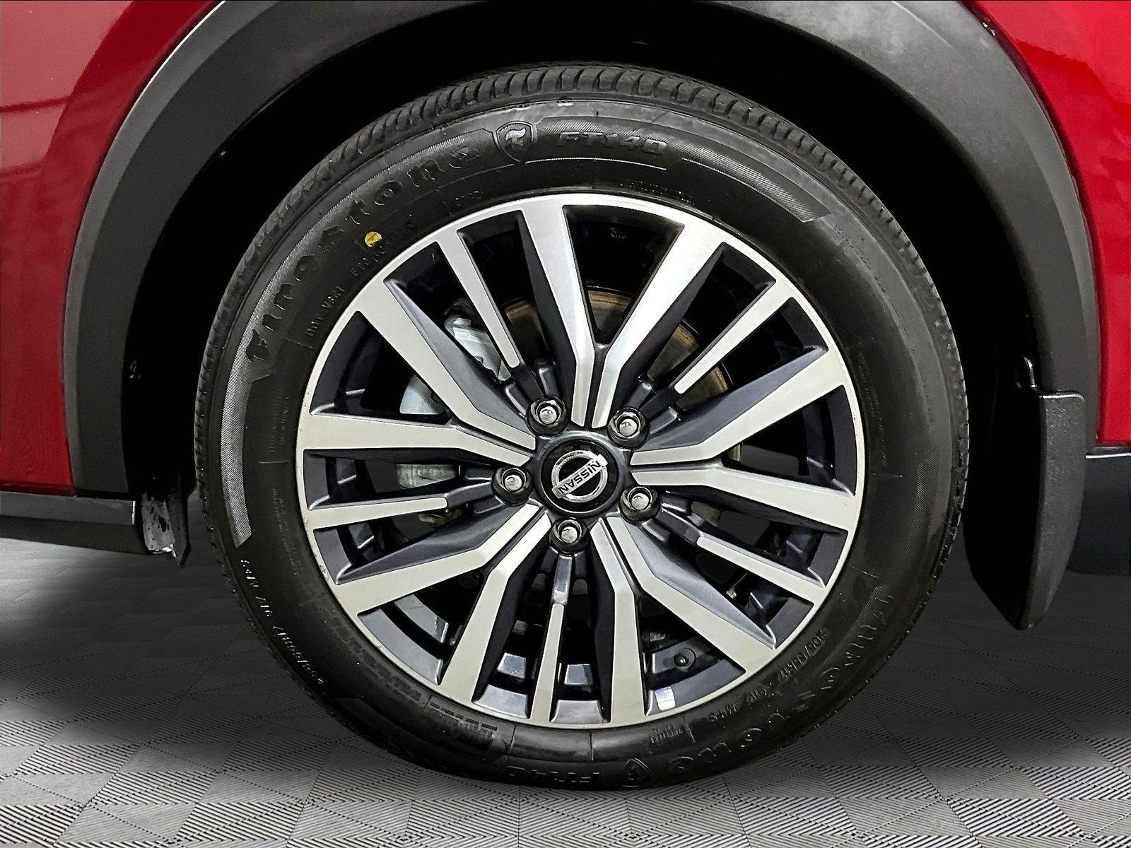 Used 2021 Nissan Kicks SV FWD image 33