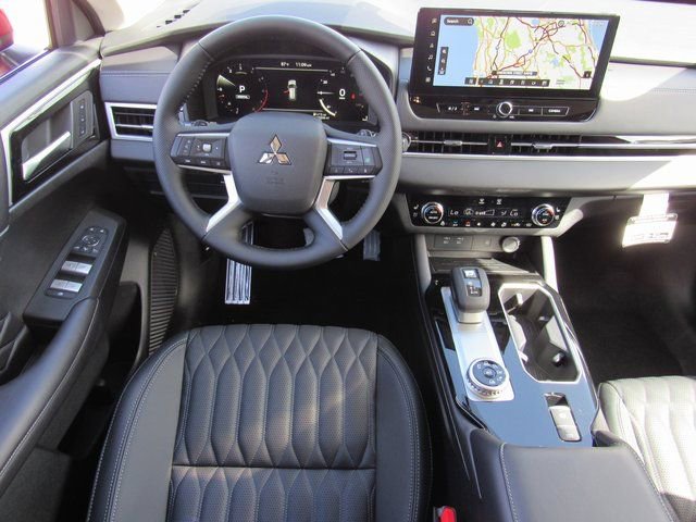 New 2025 Mitsubishi Outlander SEL image 11