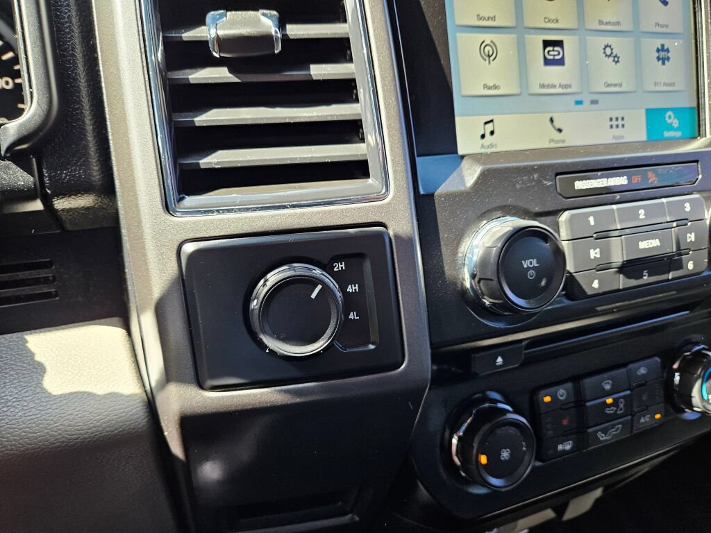 Used 2018 Ford F150 XLT w/ Equipment Group 302A Luxury AWD/4WD image 24