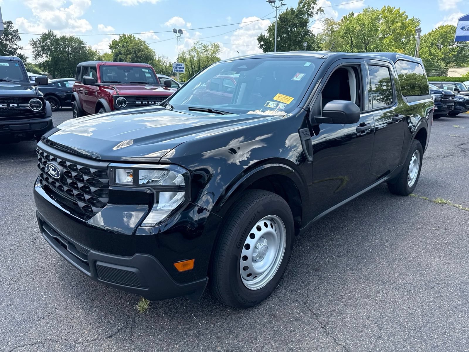 Used 2025 Ford Maverick XL FWD image 2