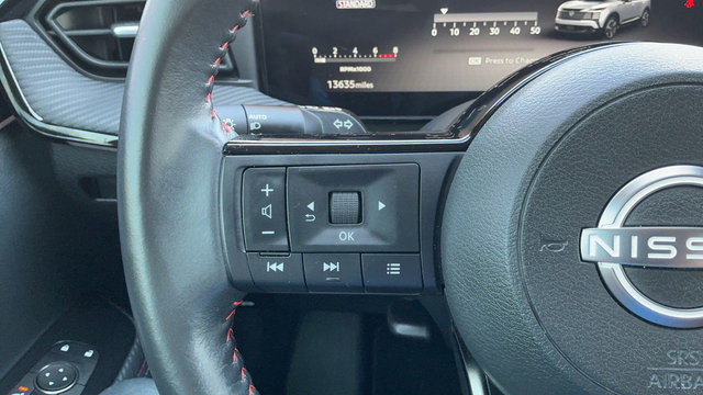 Used 2025 Nissan Kicks SR FWD image 11