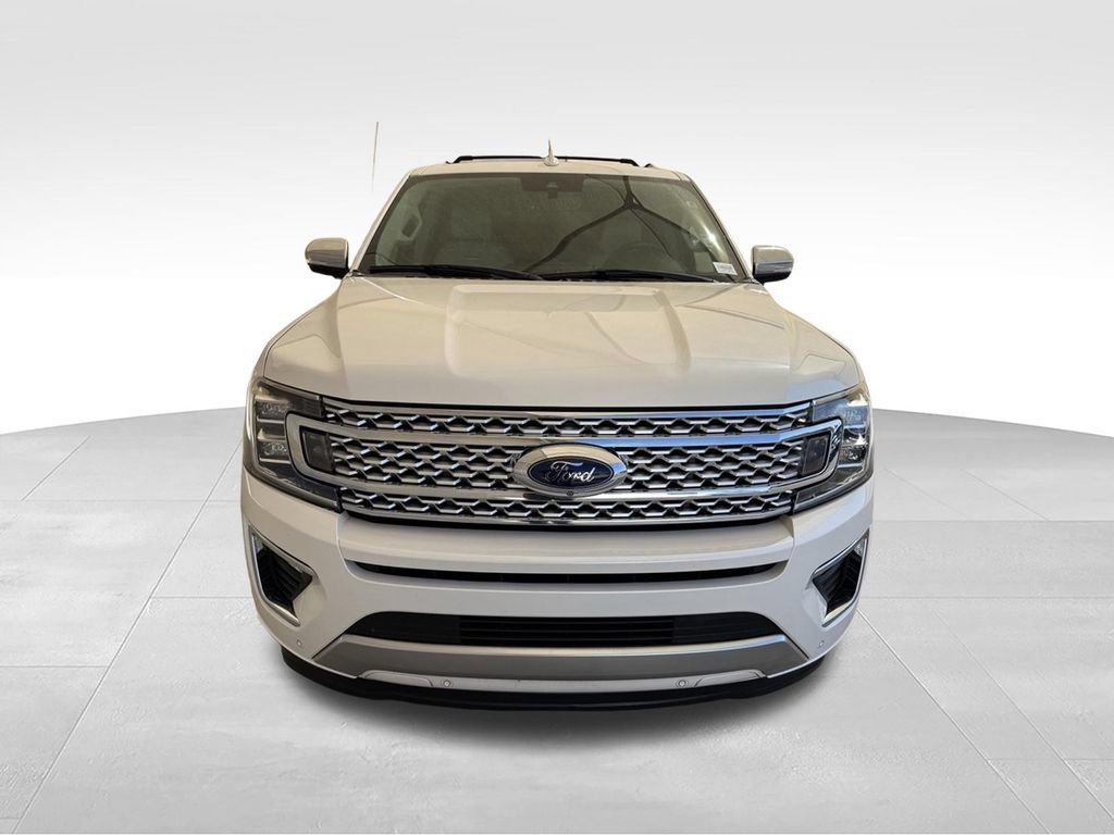 Used 2019 Ford Expedition Platinum RWD image 3