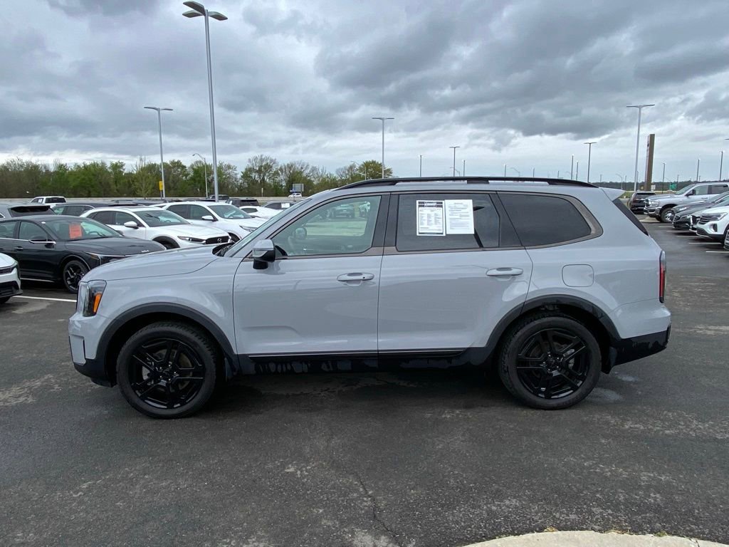 Used 2025 Kia Telluride EX X-Line AWD/4WD image 4