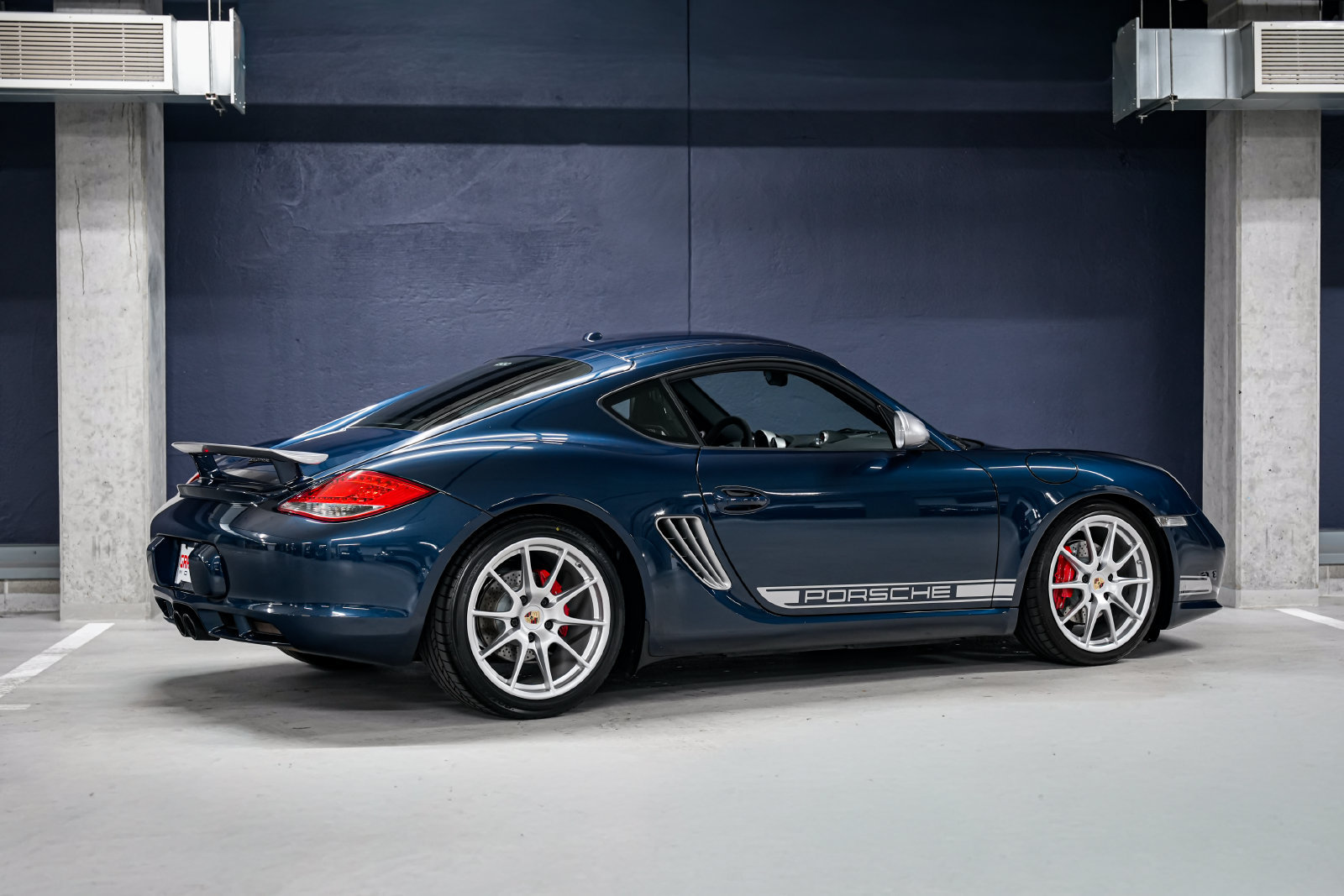 Used 2012 Porsche Cayman R RWD image 3