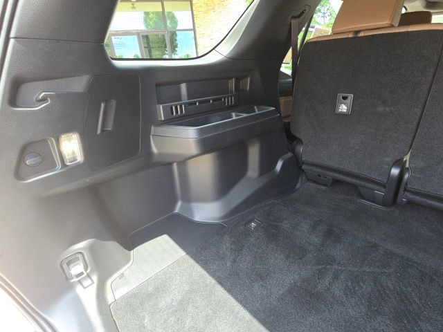 Used 2025 Toyota 4Runner Limited AWD/4WD image 39