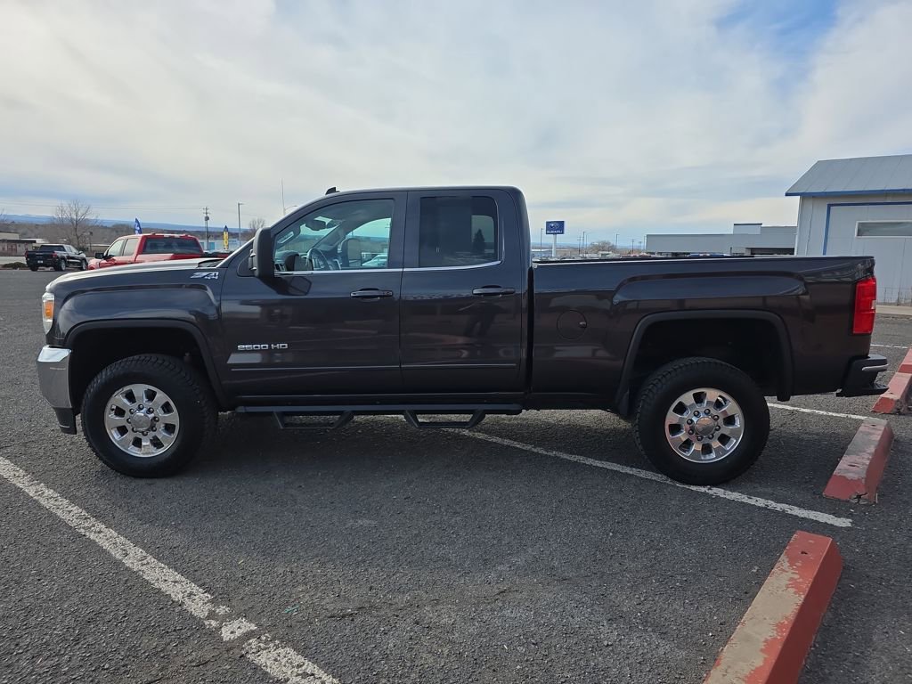 Used 2015 GMC Sierra 2500 SLE w/ SLE Preferred Package image 4