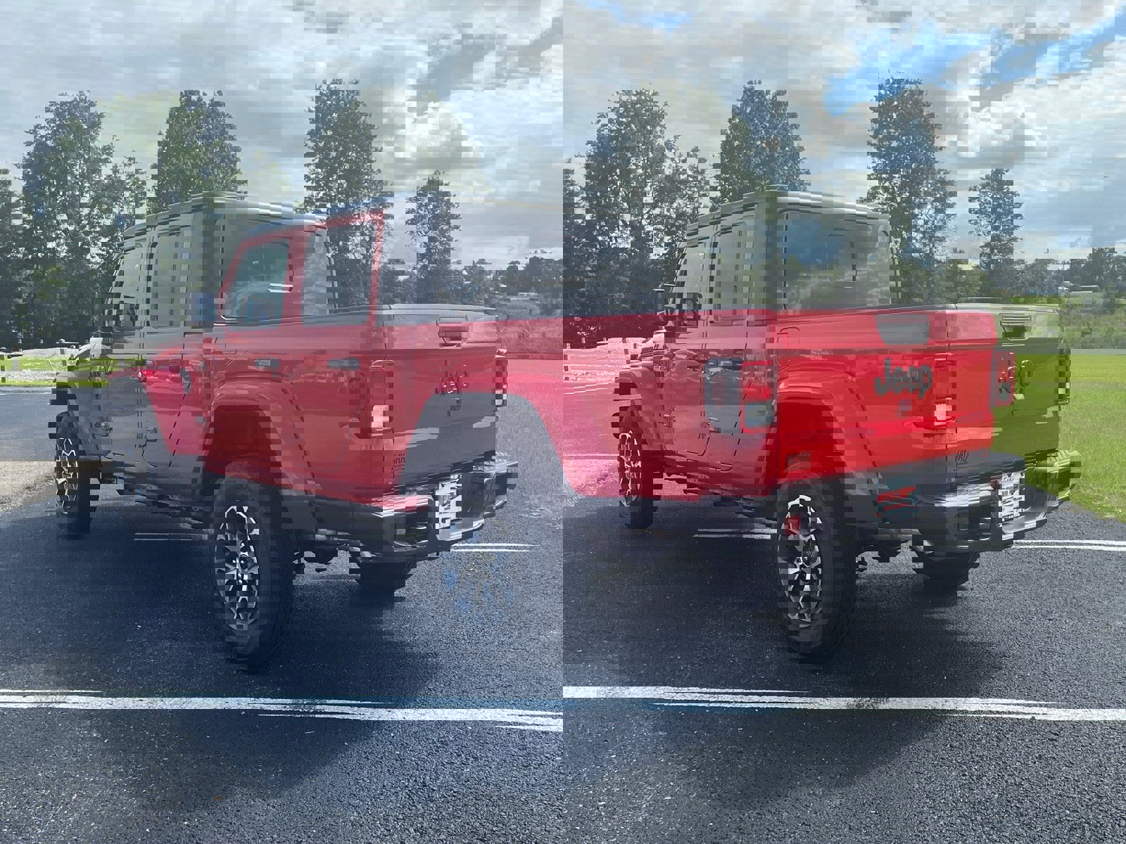 New 2025 Jeep Gladiator Sport image 7