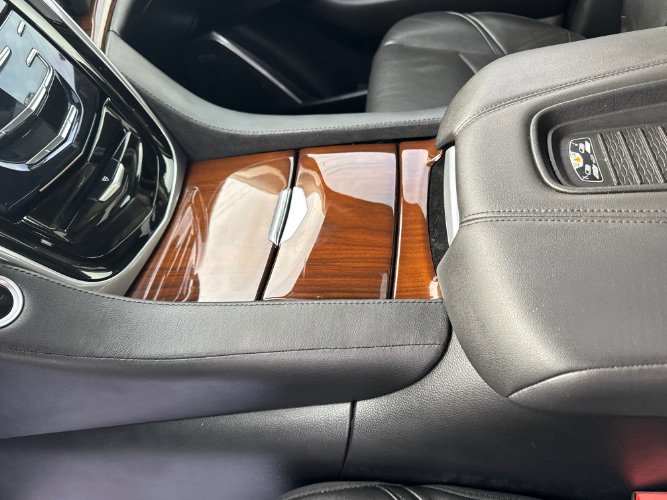 Used 2020 Cadillac Escalade Premium Luxury image 21