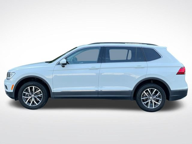 Used 2020 Volkswagen Tiguan SE w/ Panoramic Sunroof Package AWD/4WD image 3
