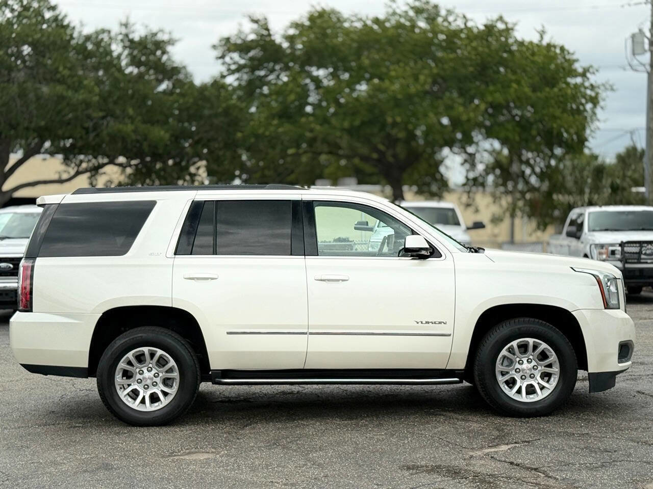 Used 2015 GMC Yukon SLT w/ Open Road Package AWD/4WD image 10