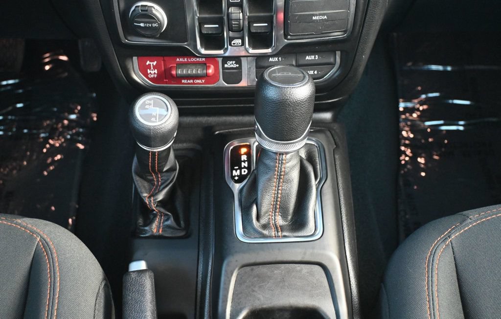Used 2022 Jeep Gladiator Mojave w/ Cold Weather Group AWD/4WD image 19