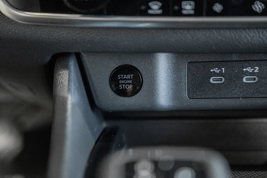 Used 2025 Nissan Rogue SV AWD/4WD image 20