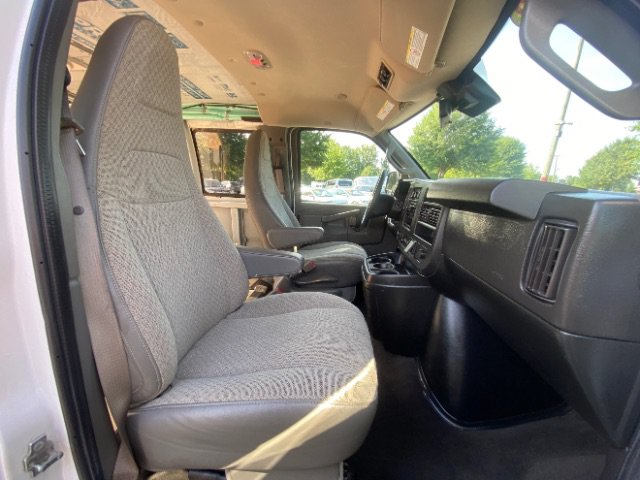 Used 2020 Chevrolet Express 3500 LT w/ LT Preferred Equipment Group RWD image 10
