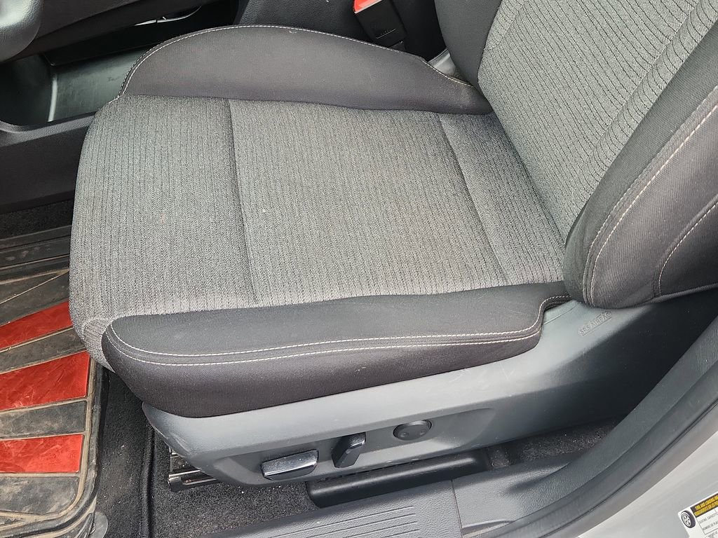 Used 2023 Nissan Rogue SV image 7