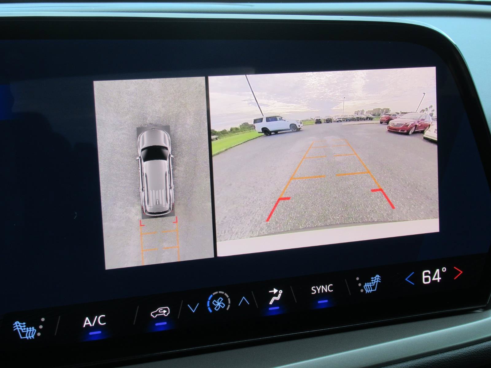 Used 2024 Chevrolet Traverse LT w/ Enhanced Driving Package FWD image 30