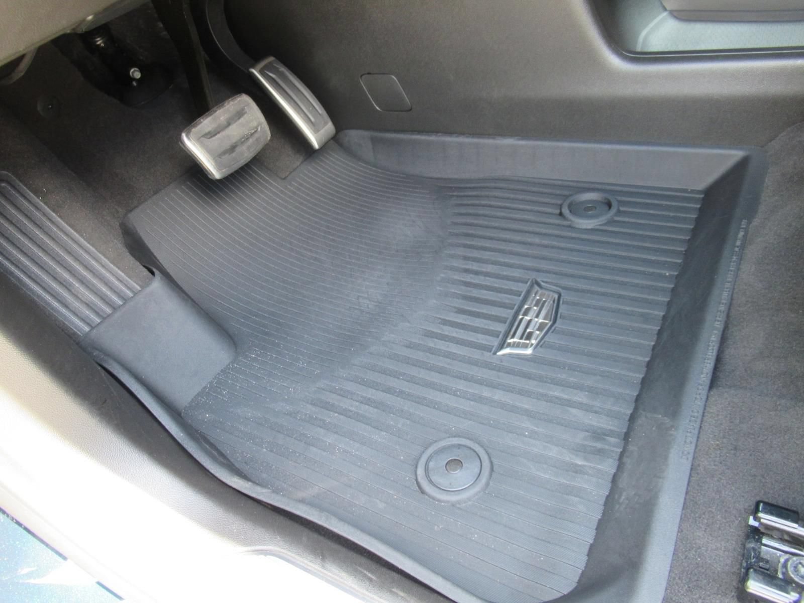 Certified 2026 Cadillac XT5 Sportv w/ LPO, Floor Liner Package AWD/4WD image 39