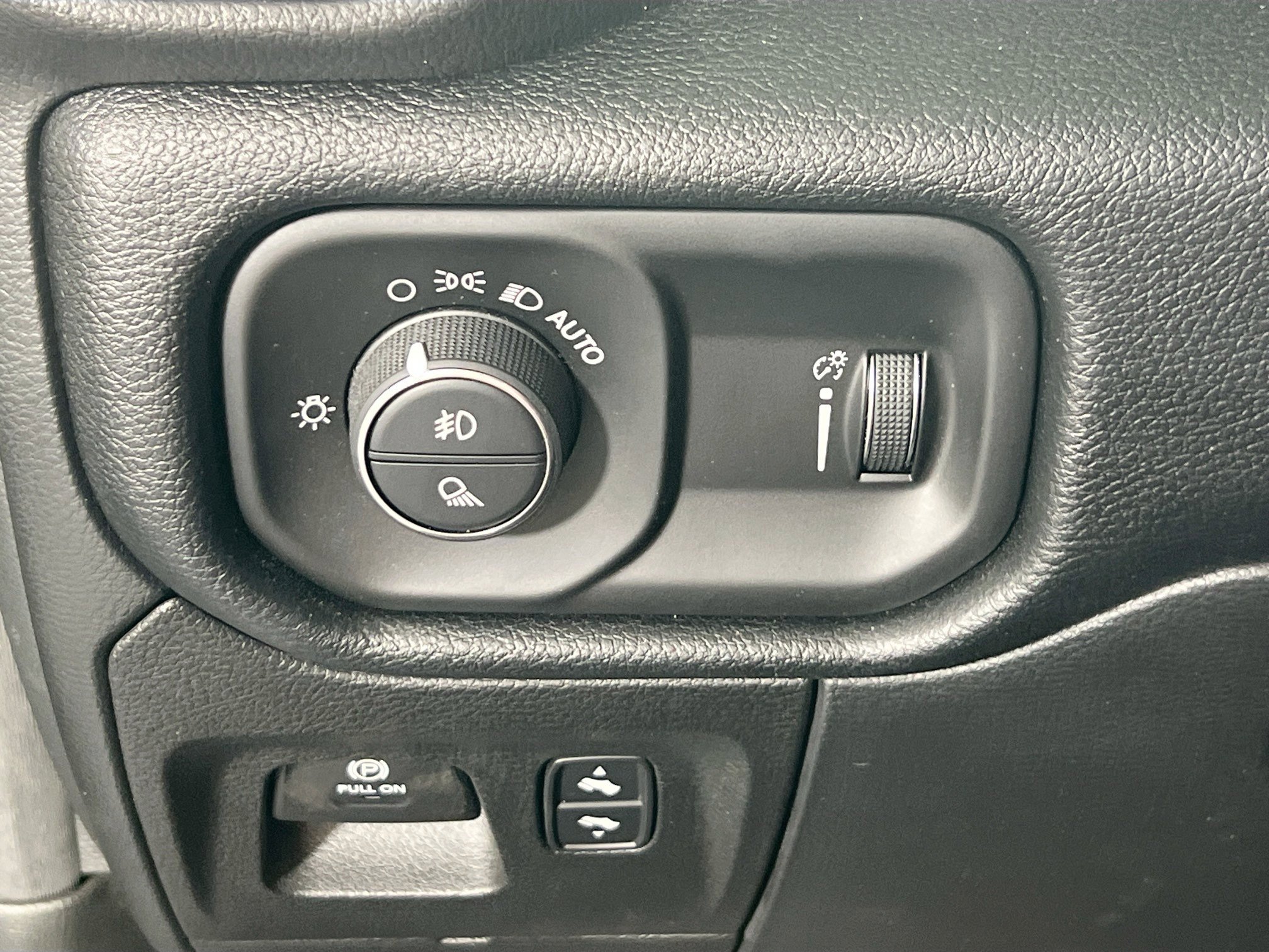 Used 2022 RAM 1500 Big Horn image 10