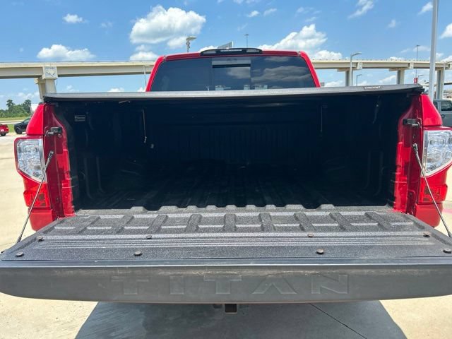 Used 2020 Nissan Titan SV w/ SV Convenience Package AWD/4WD image 11
