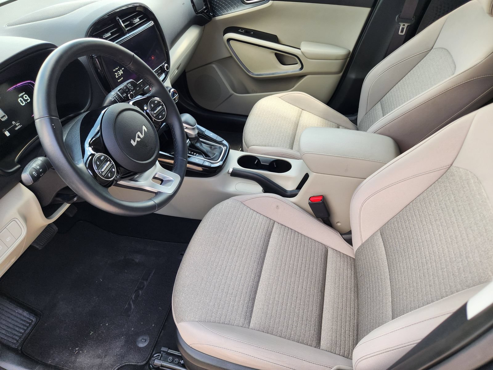 Used 2025 Kia Soul EX FWD image 13
