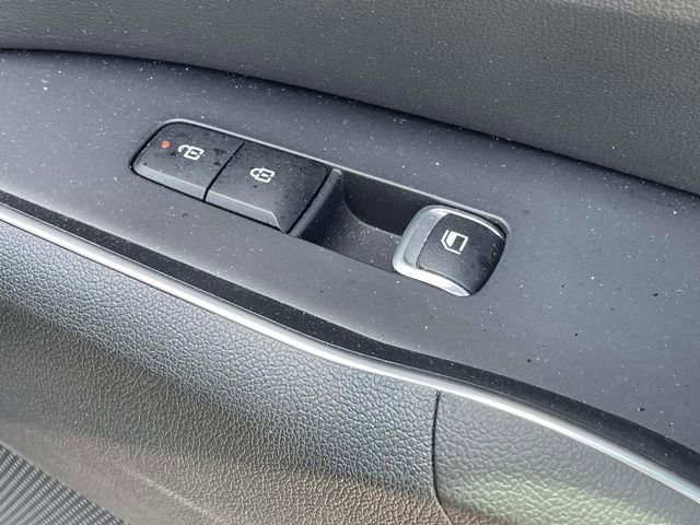 Certified 2025 Kia Sorento EX FWD image 17