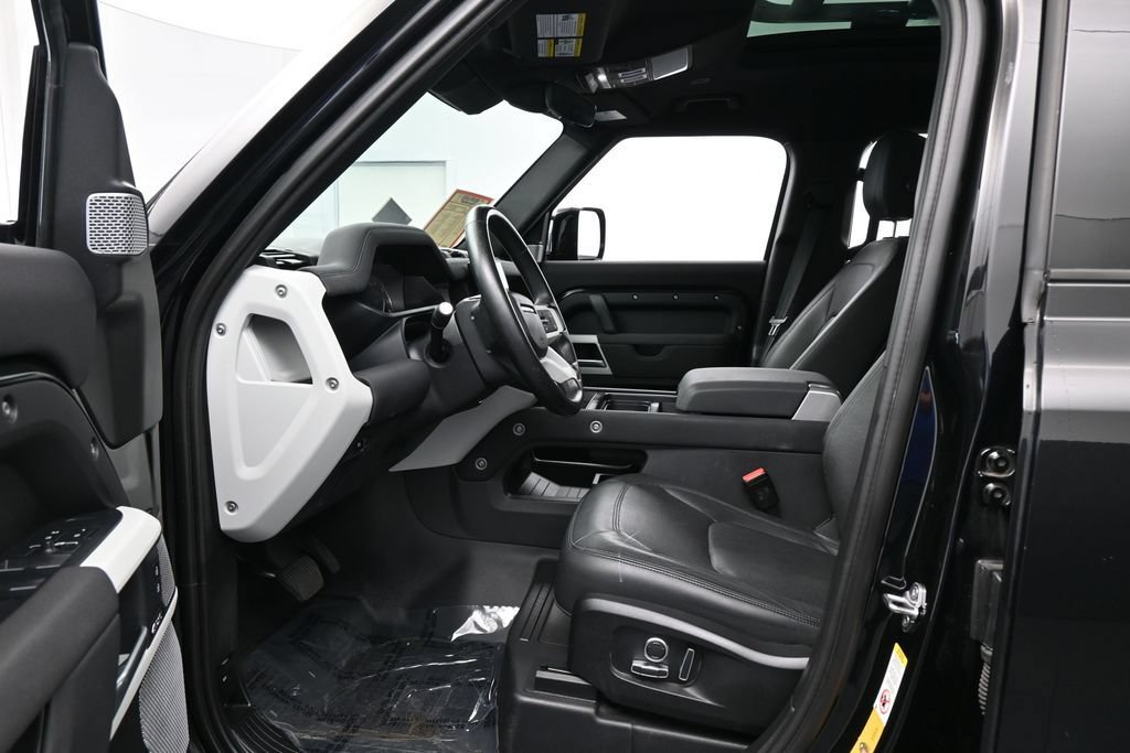 Used 2023 Land Rover Defender 130 SE AWD/4WD image 10