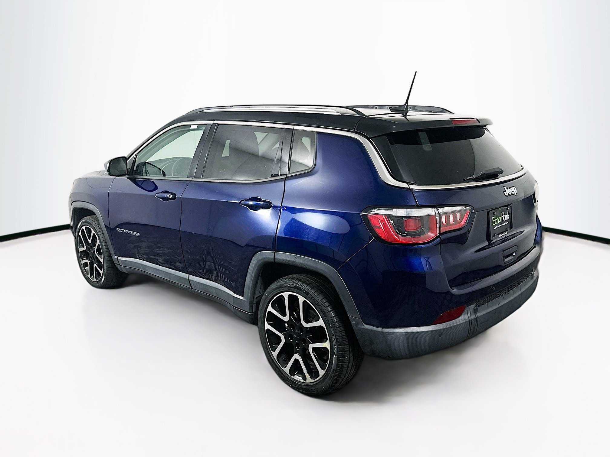 Used 2018 Jeep Compass Limited w/ Navigation Group FWD image 5