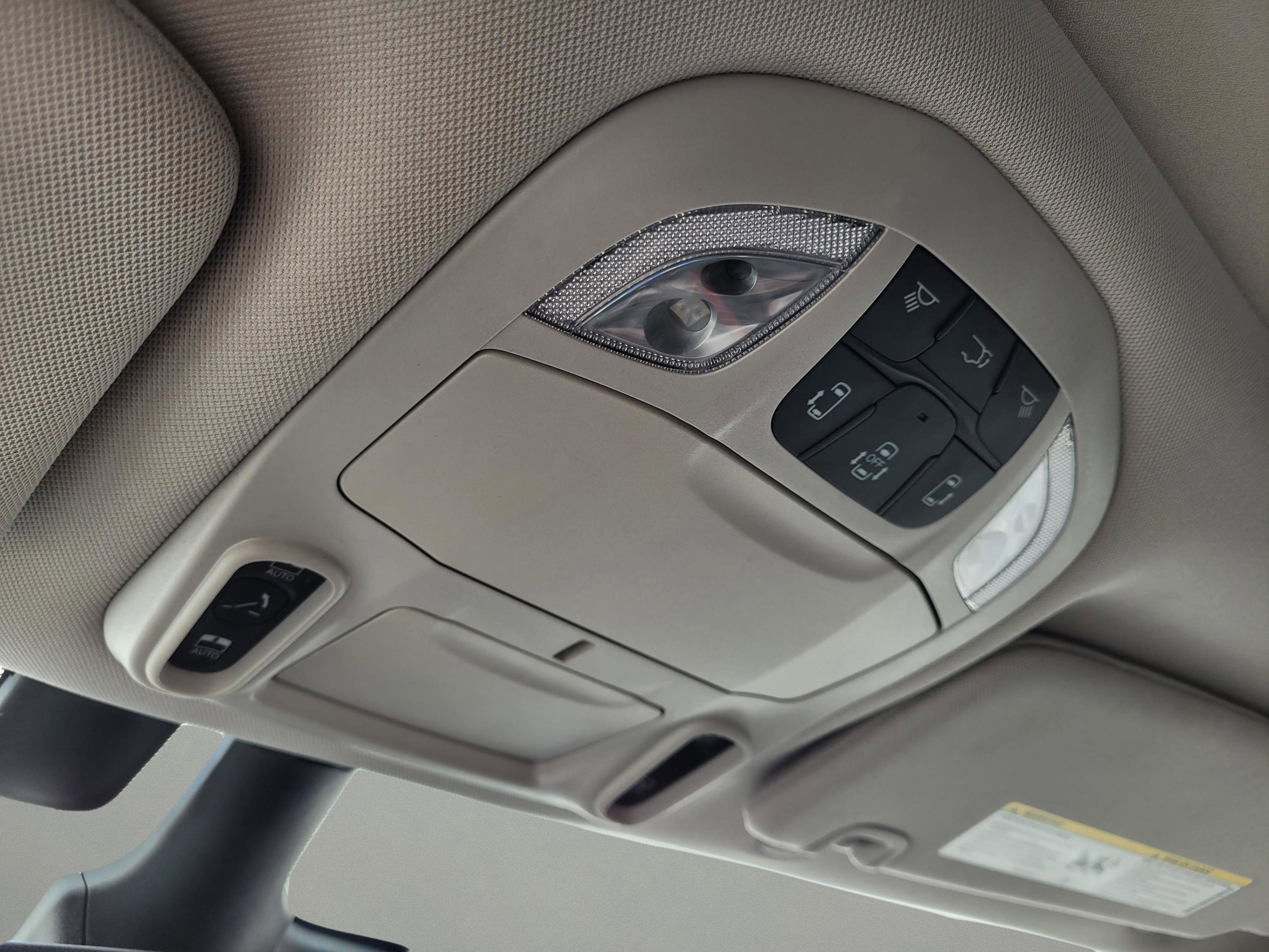 Used 2022 Chrysler Pacifica Limited FWD image 25