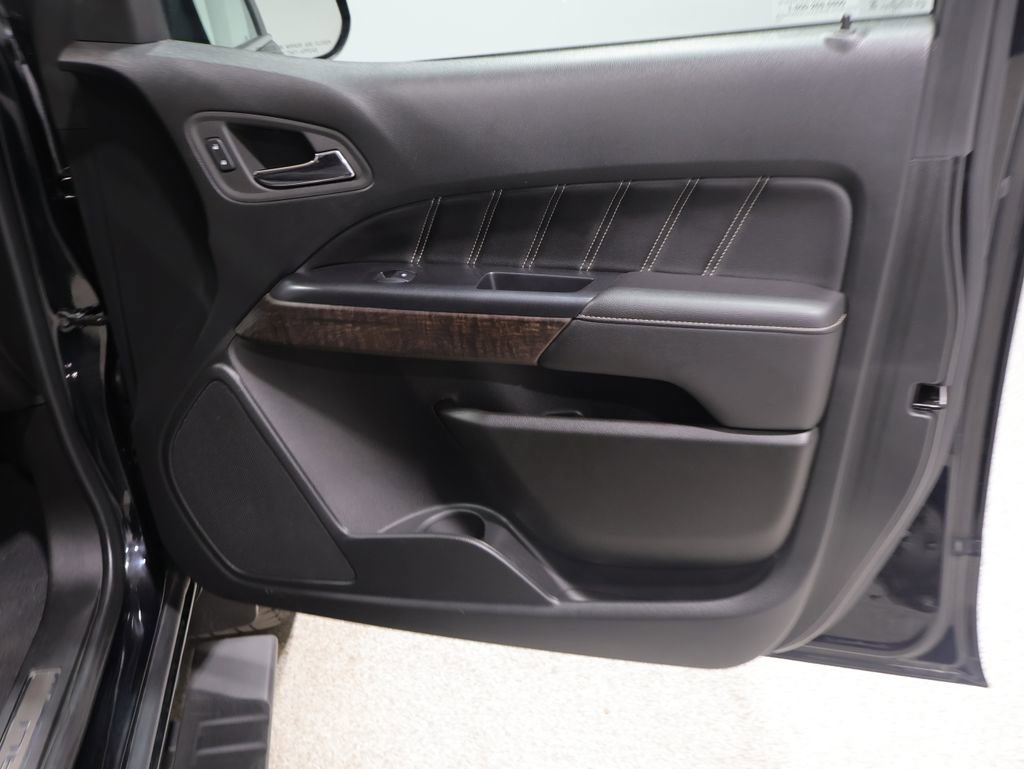 Used 2022 GMC Canyon Denali w/ Denali Black Edition Package AWD/4WD image 23