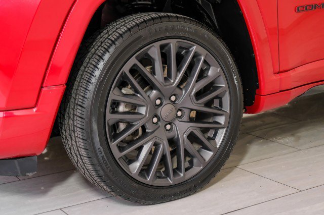 Used 2023 Jeep Compass Limited image 59