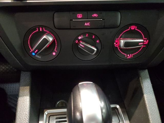 Used 2018 Volkswagen Jetta S image 19